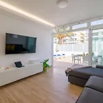 Seaside Playa Del Ingles Refurbished In 2024 بيت للعطل *